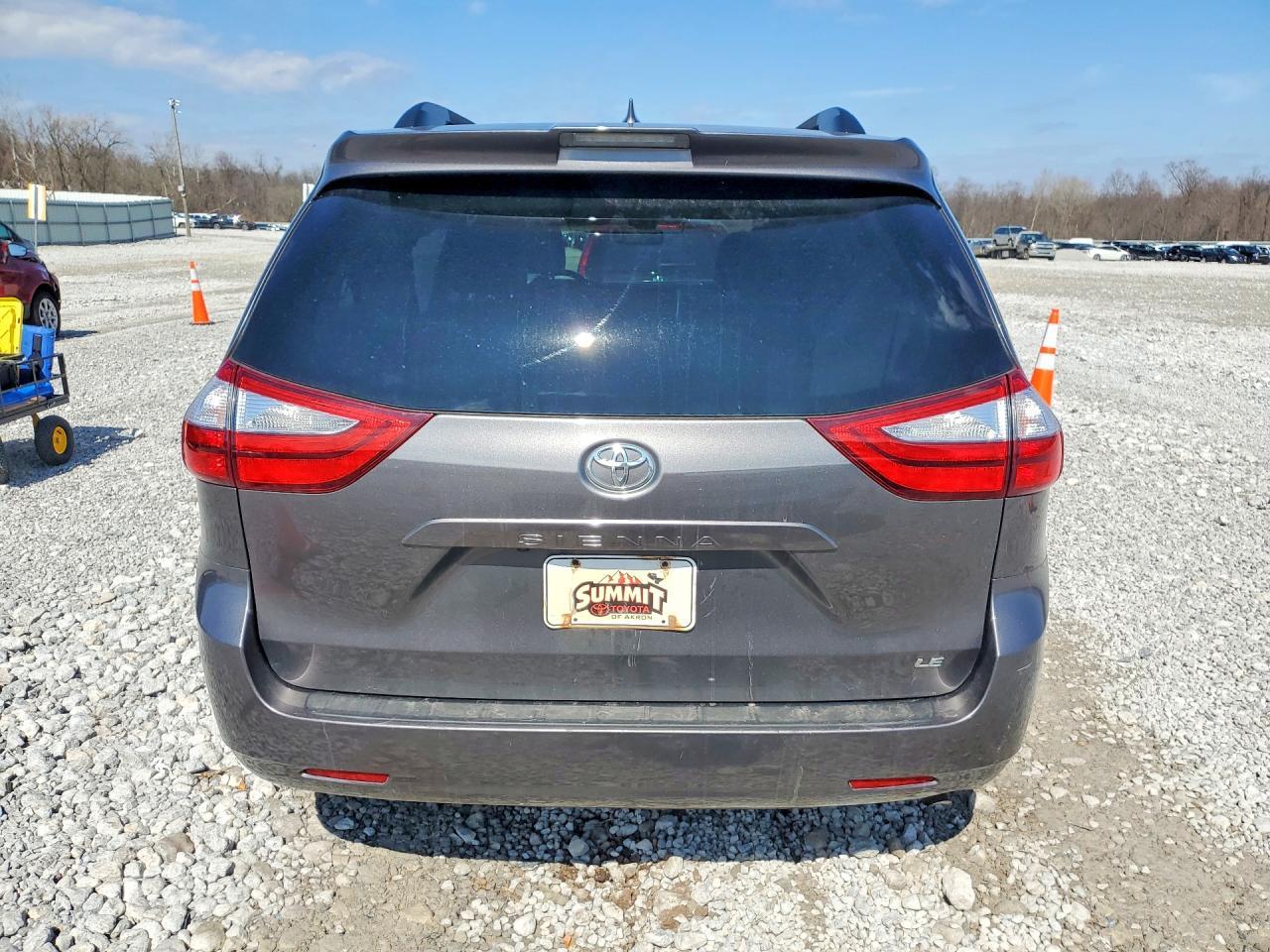 2018 TOYOTA SIENNA