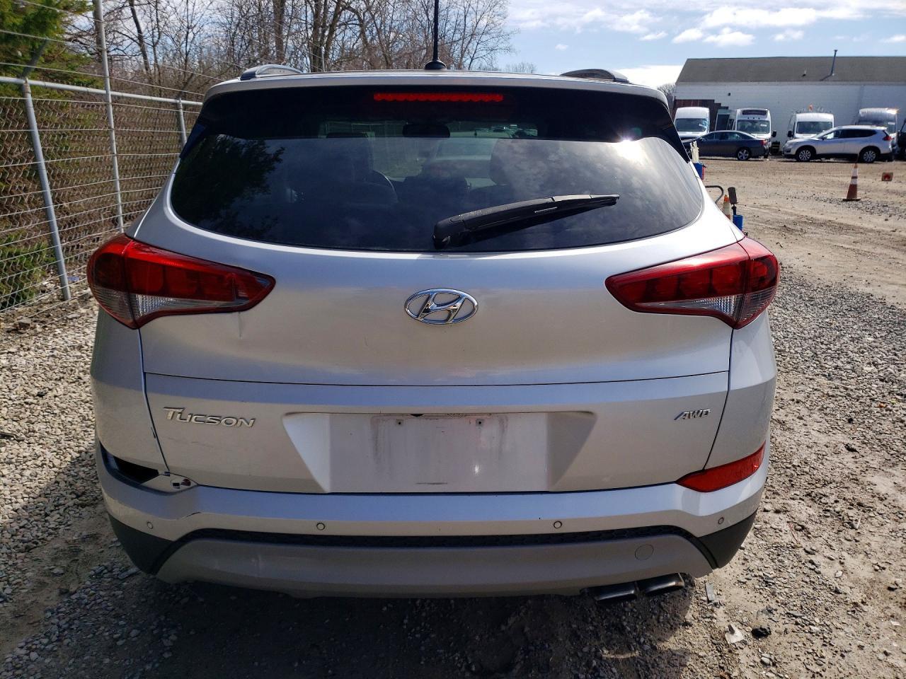 2017 HYUNDAI TUCSON