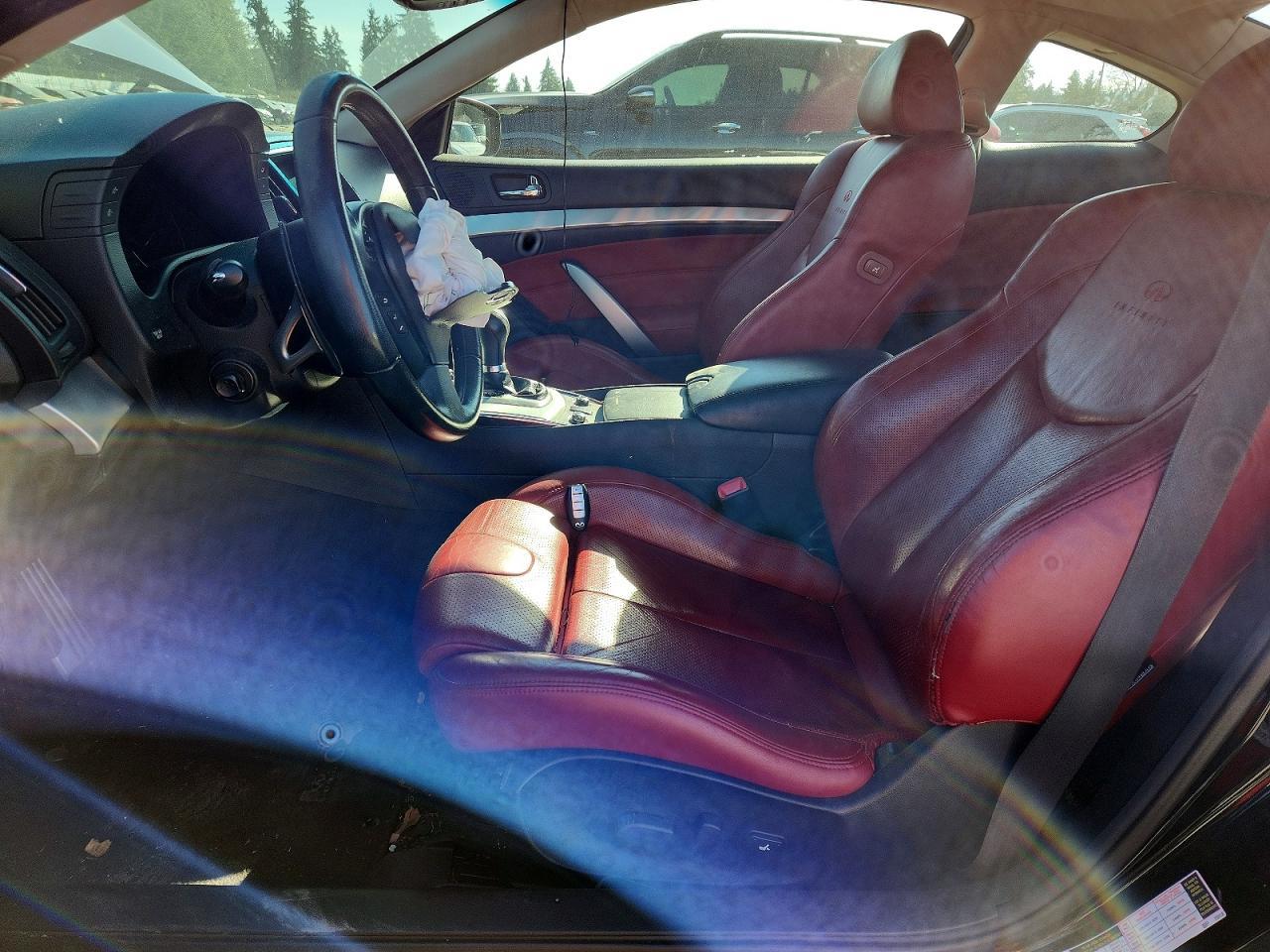 2011 INFINITI G37