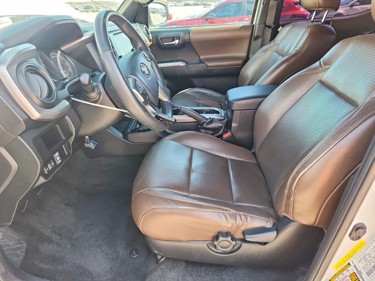 2016 TOYOTA TACOMA