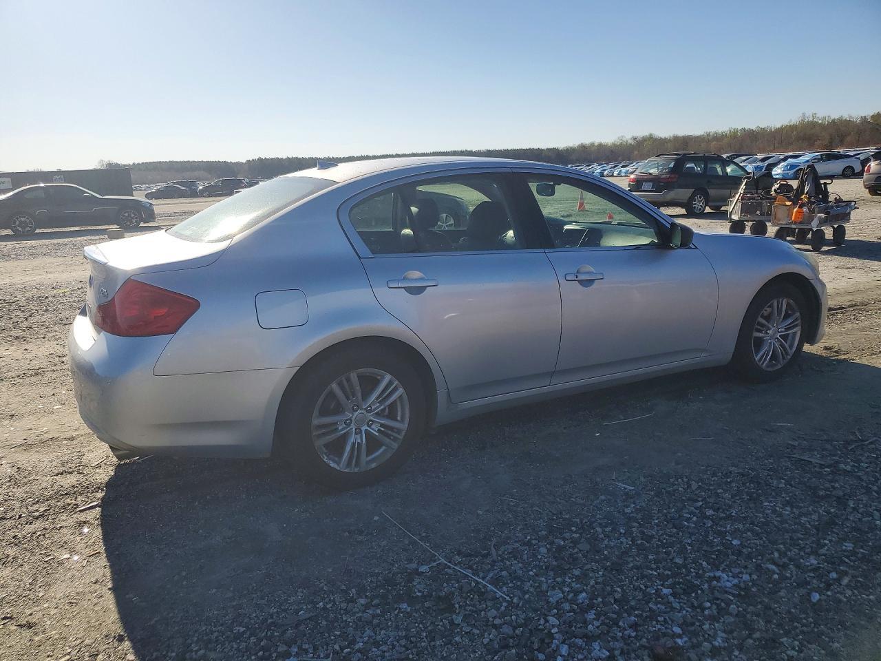 2012 INFINITI G37