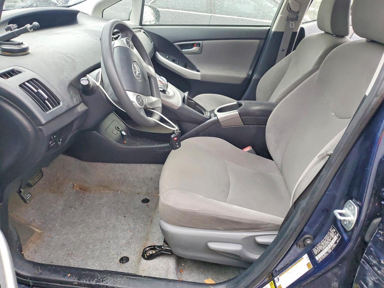 2015 TOYOTA PRIUS