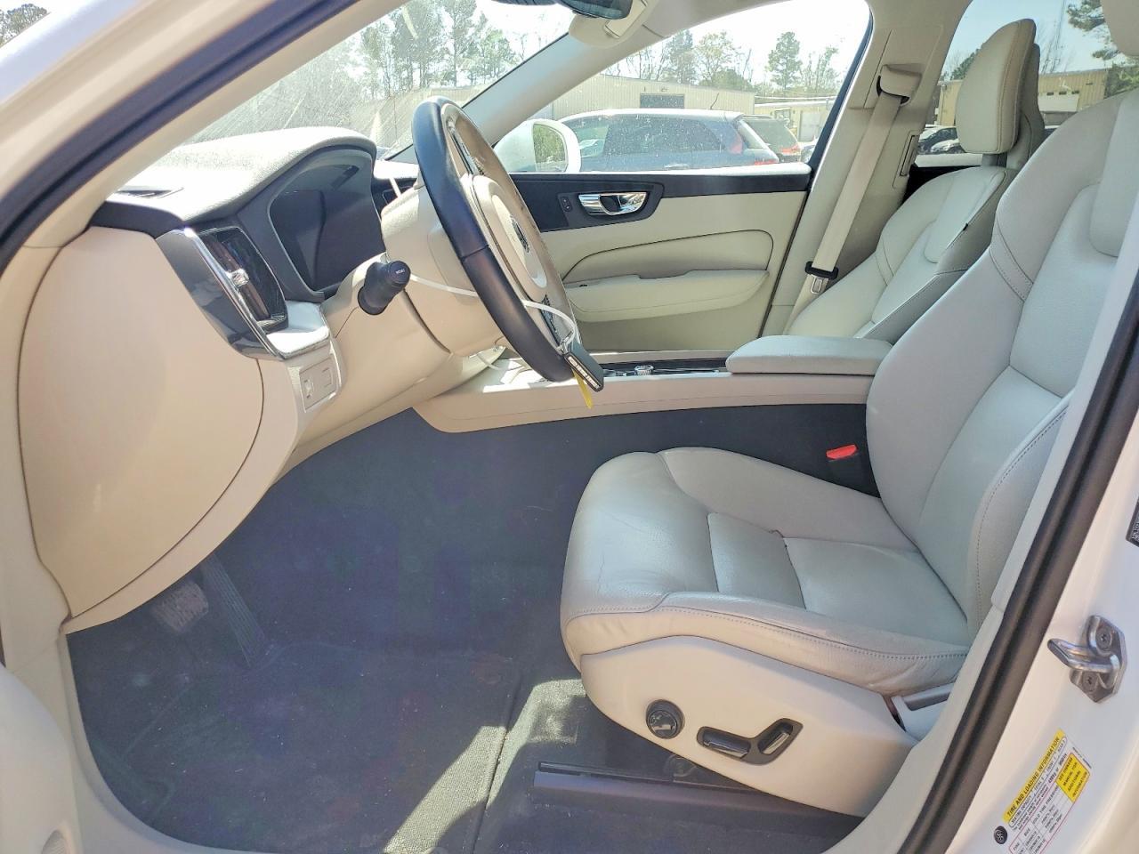 2018 VOLVO XC60