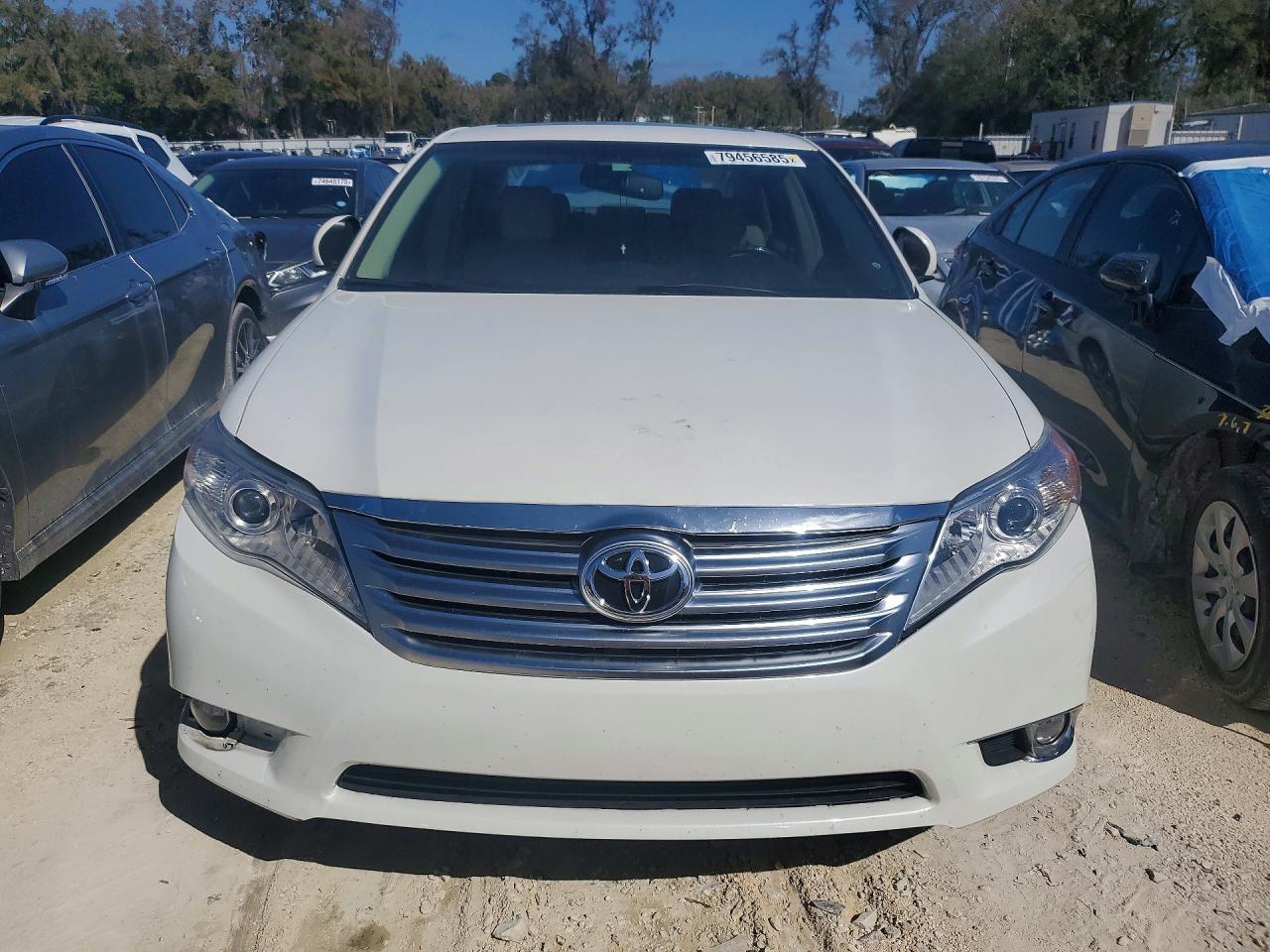 2012 TOYOTA Avalon