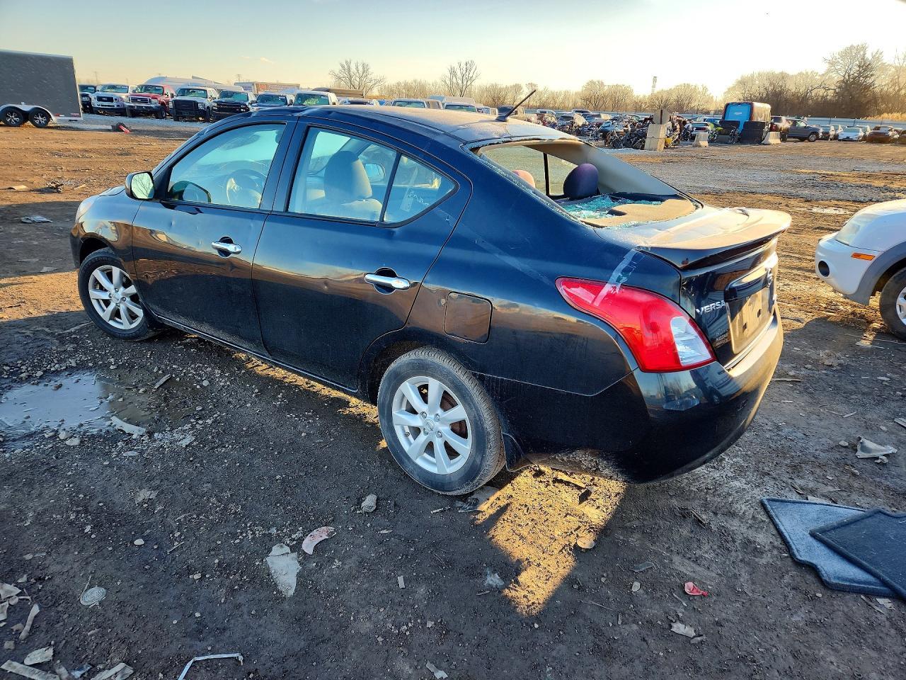2014 NISSAN VERSA