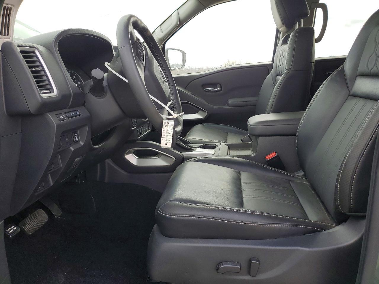 2024 NISSAN Frontier