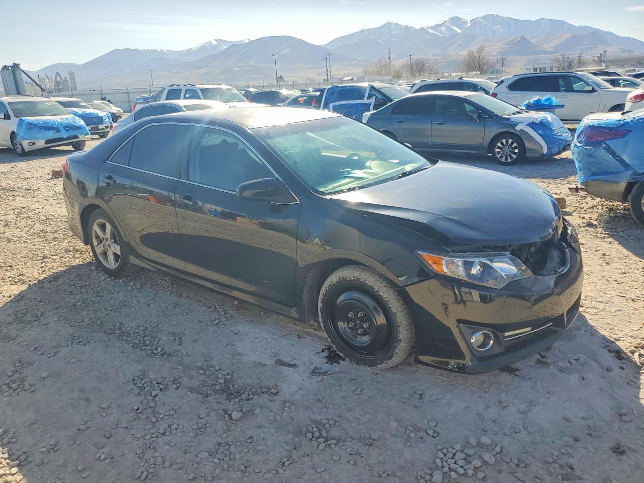 2014 TOYOTA CAMRY