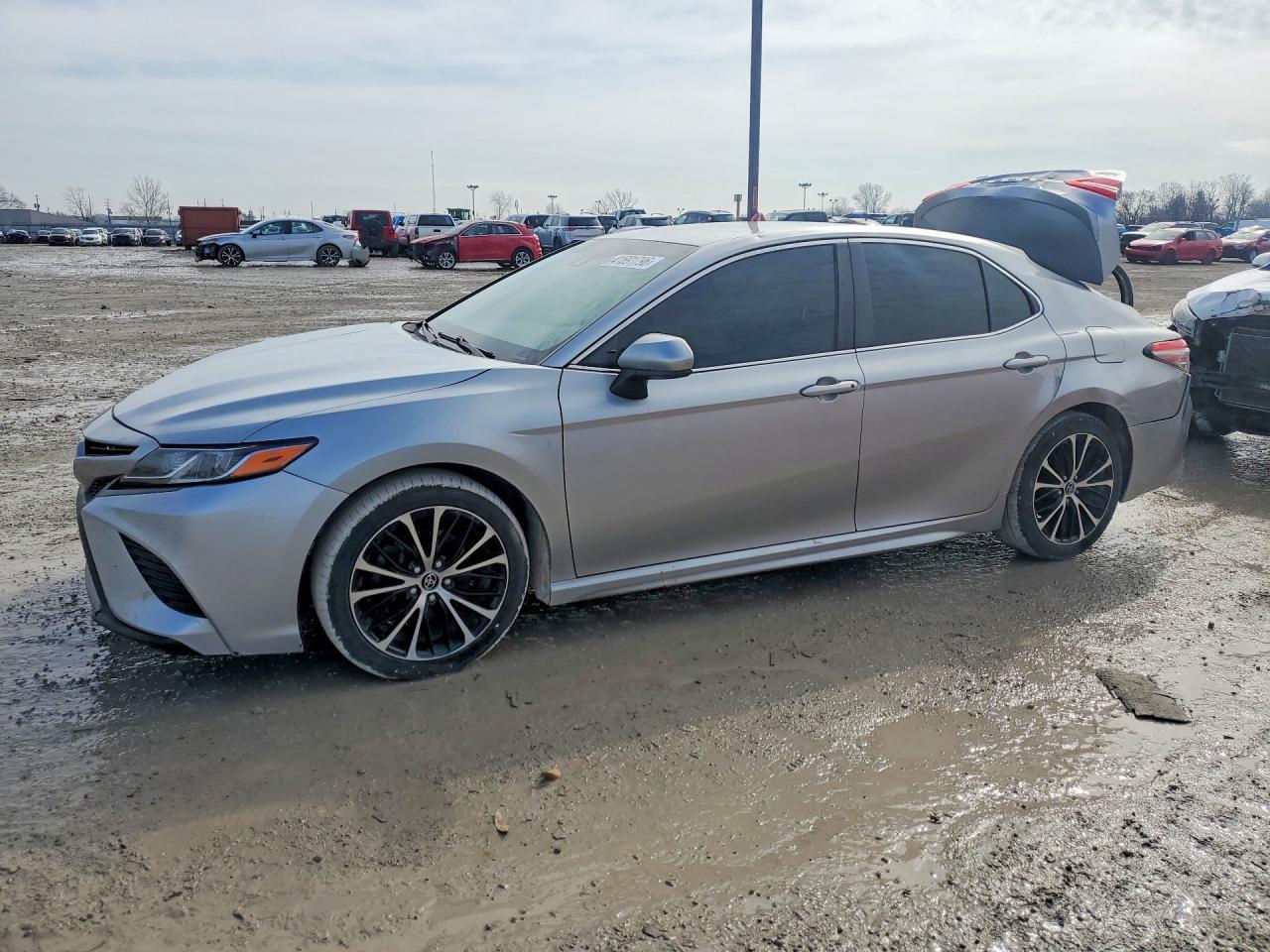 2018 TOYOTA CAMRY