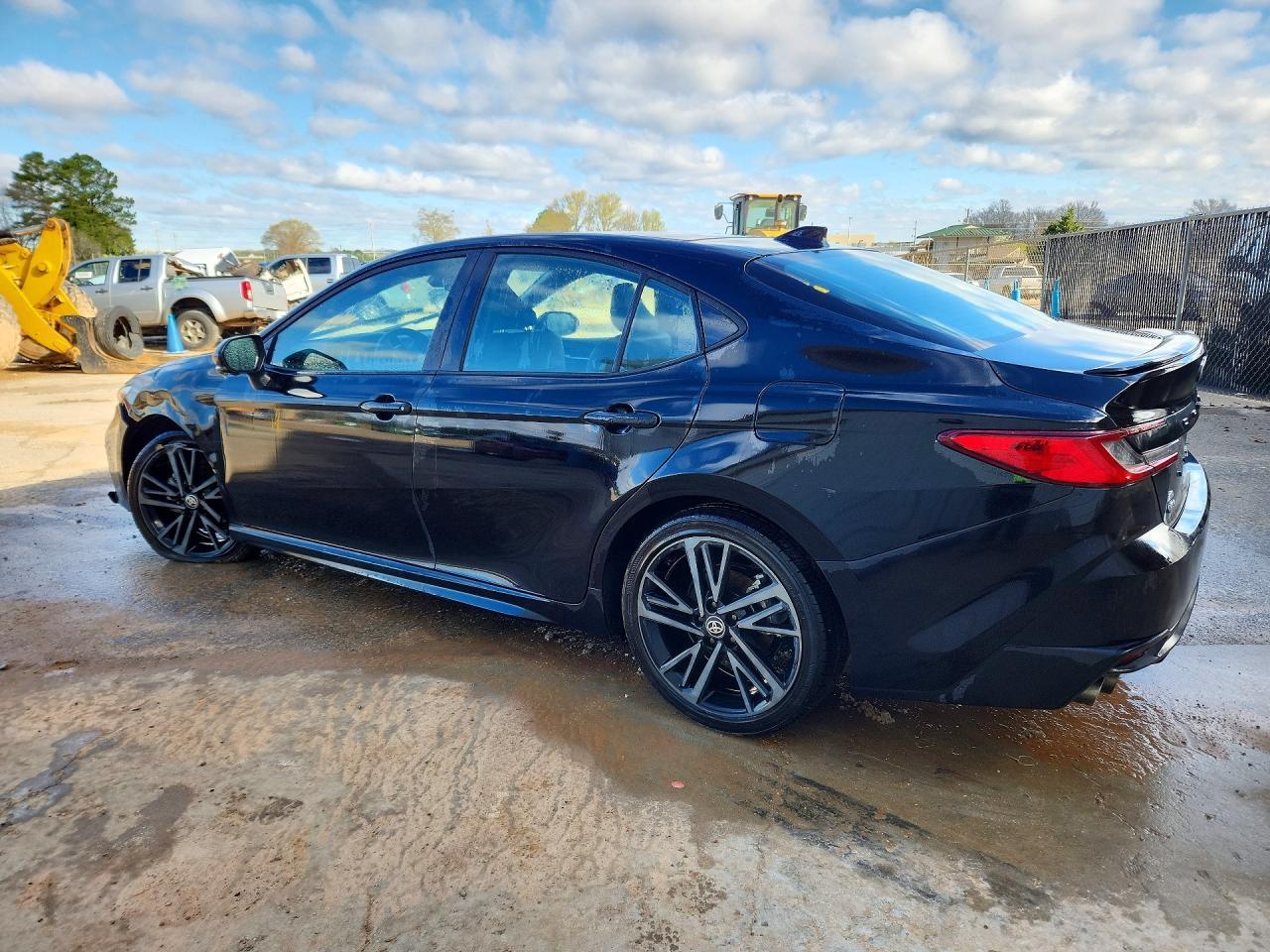 2025 TOYOTA CAMRY