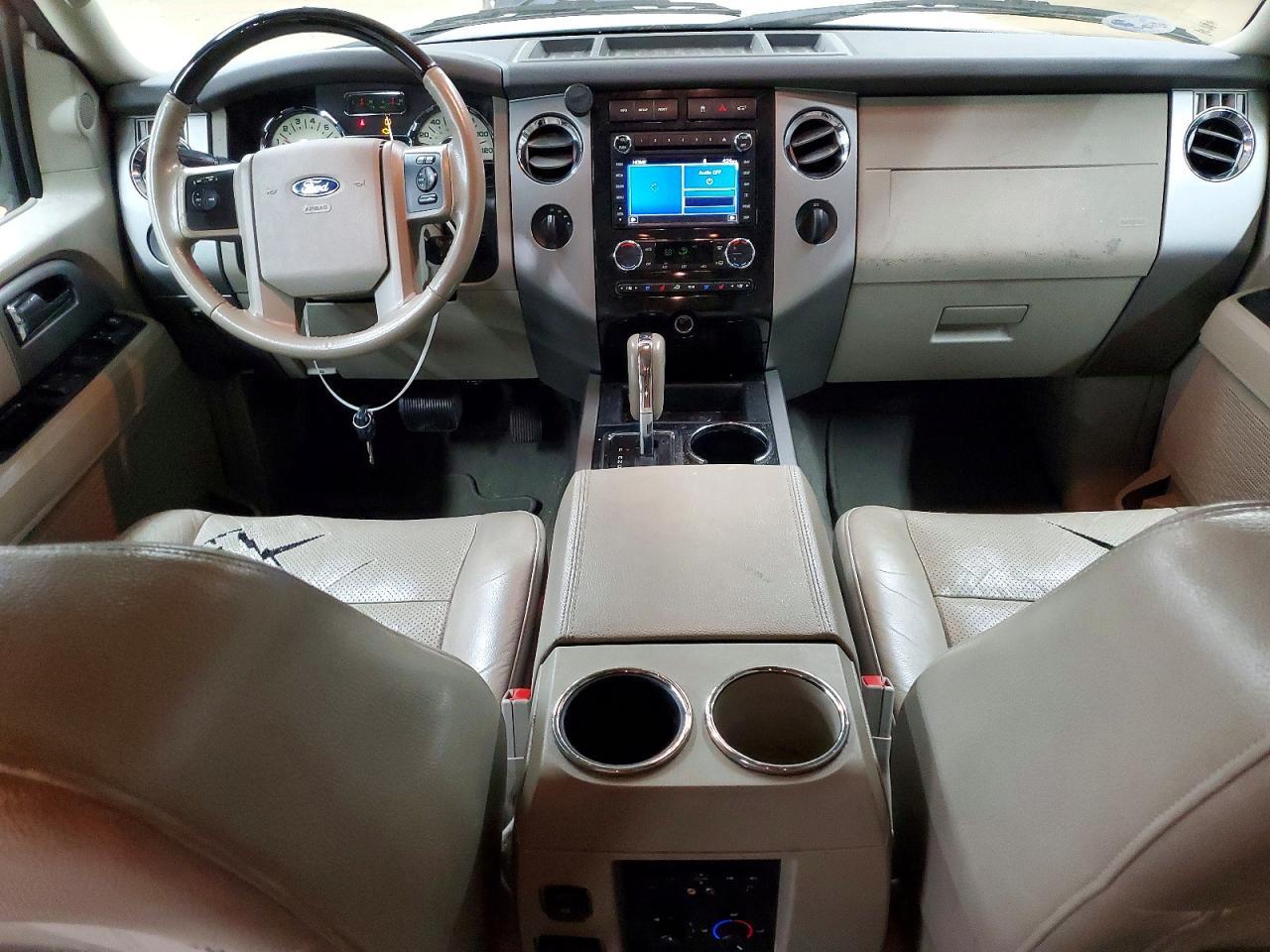 2011 FORD Expedition