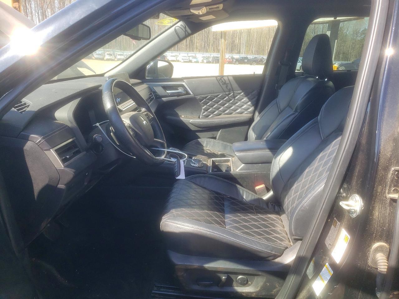 2023 MITSUBISHI outlander