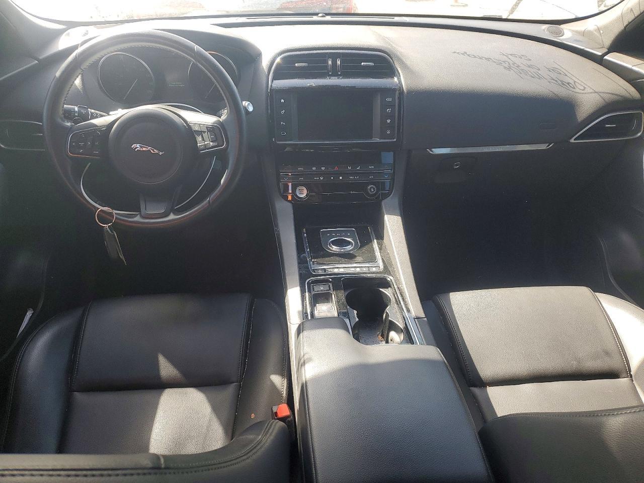 2018 JAGUAR F-Pace