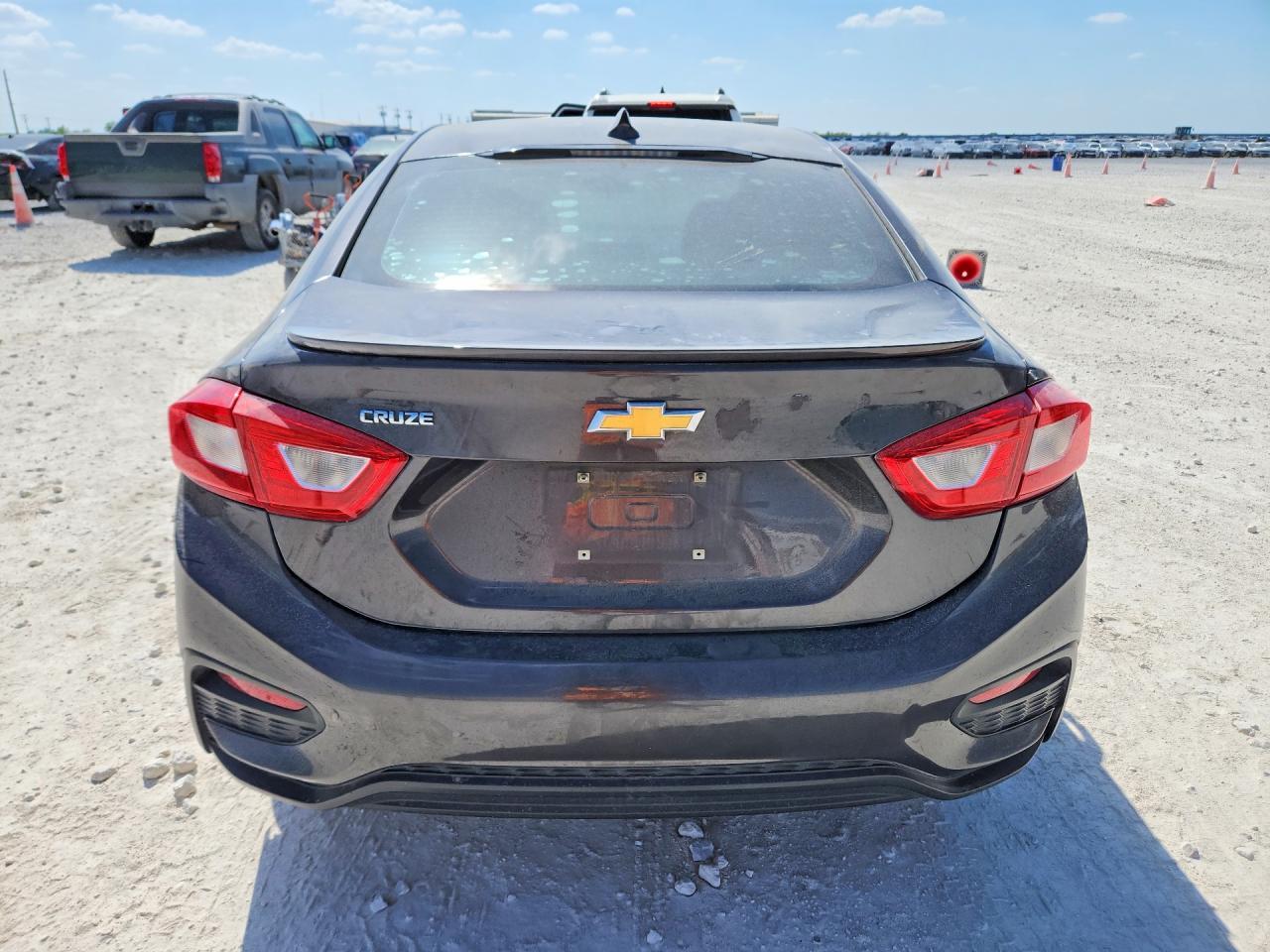 2017 CHEVROLET CRUZE