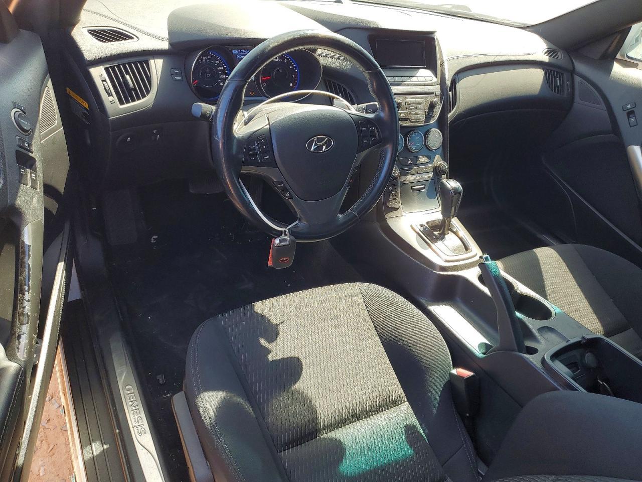 2016 HYUNDAI GENESIS