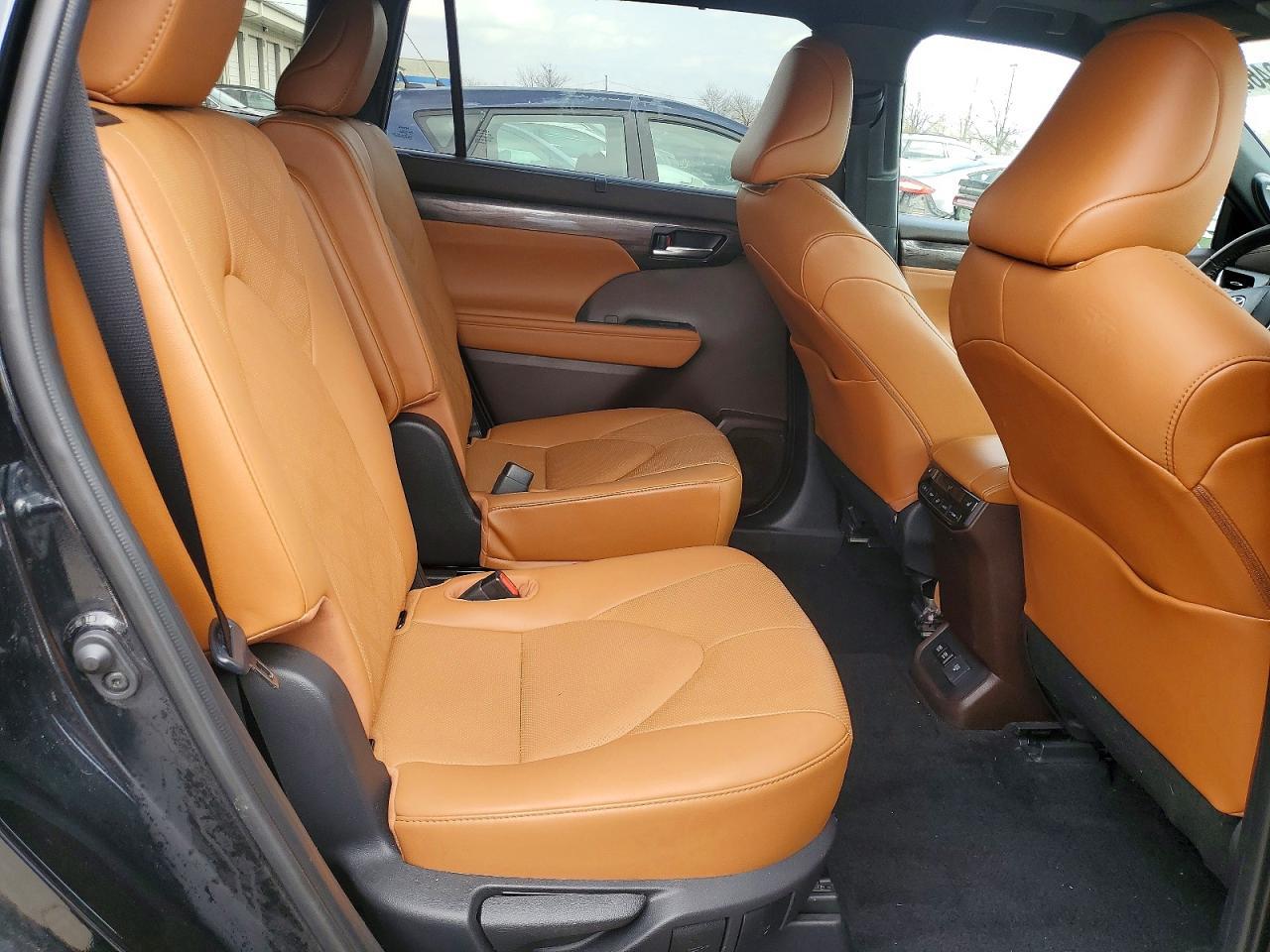 2021 TOYOTA HIGHLANDER