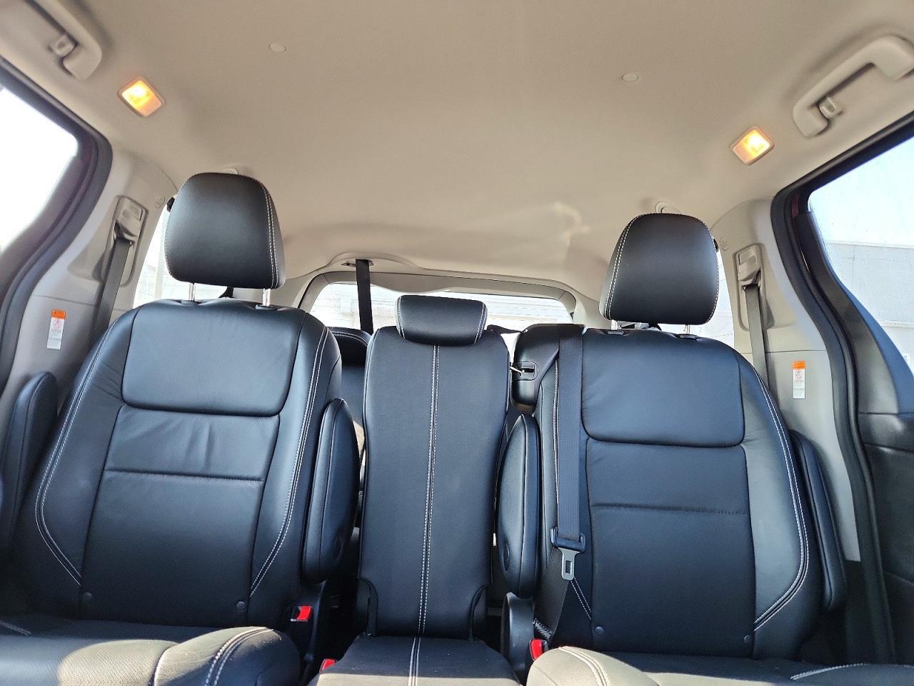 2017 TOYOTA SIENNA
