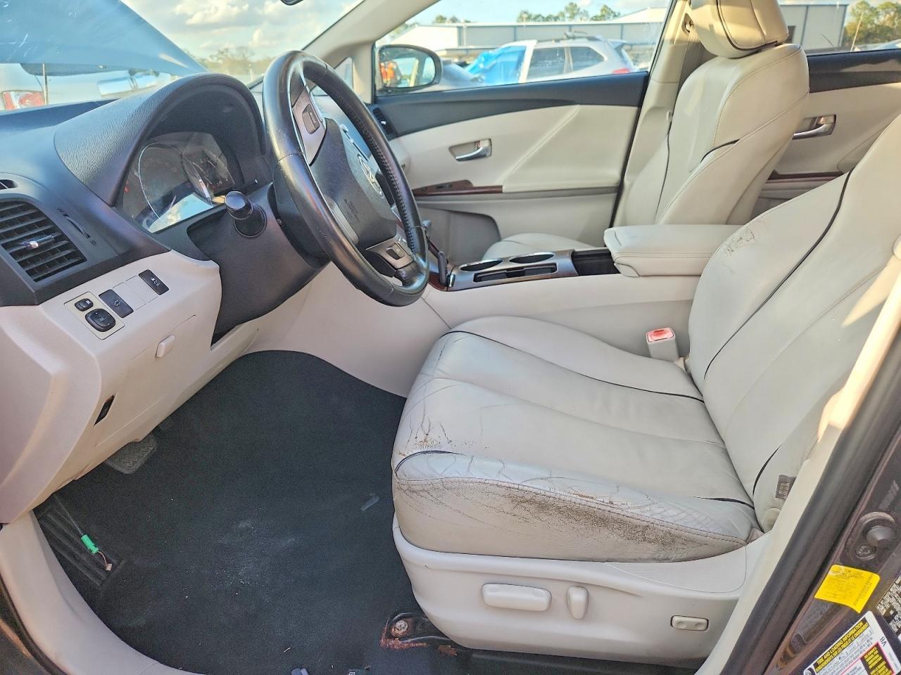 2011 TOYOTA VENZA
