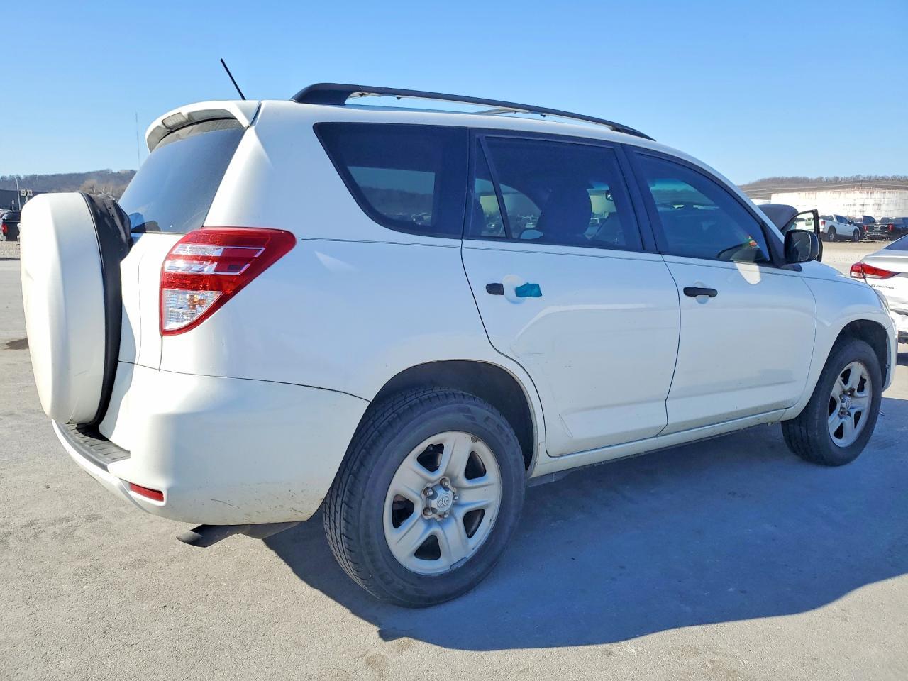 2011 TOYOTA RAV4