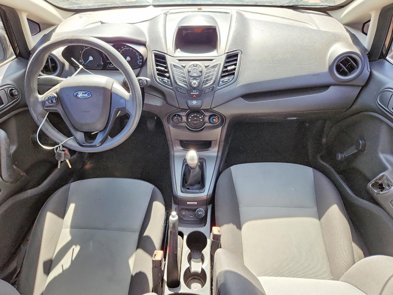 2016 FORD Fiesta