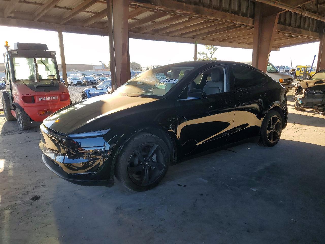2026 TESLA MODEL Y