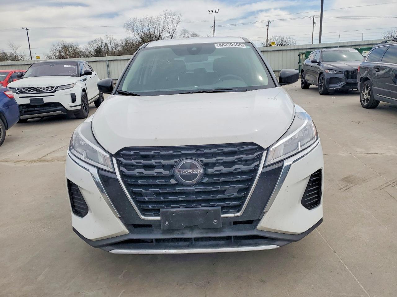 2025 NISSAN KICKS