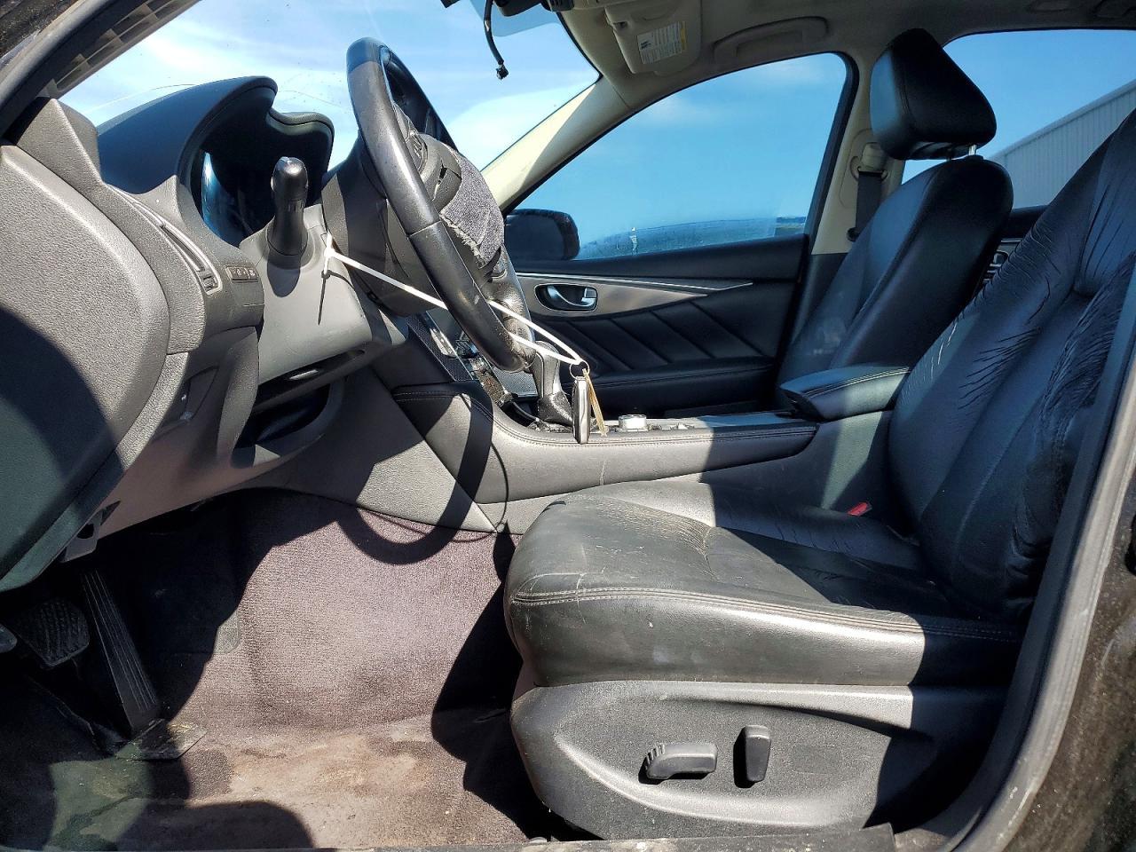 2017 INFINITI Q50