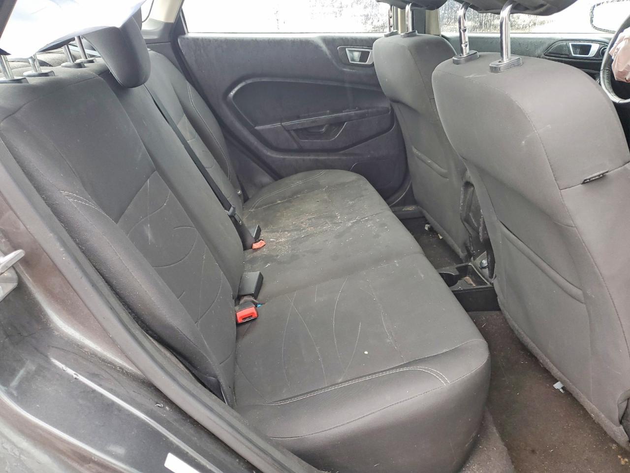 2015 FORD Fiesta