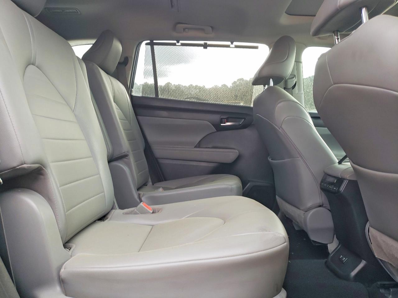 2021 TOYOTA HIGHLANDER