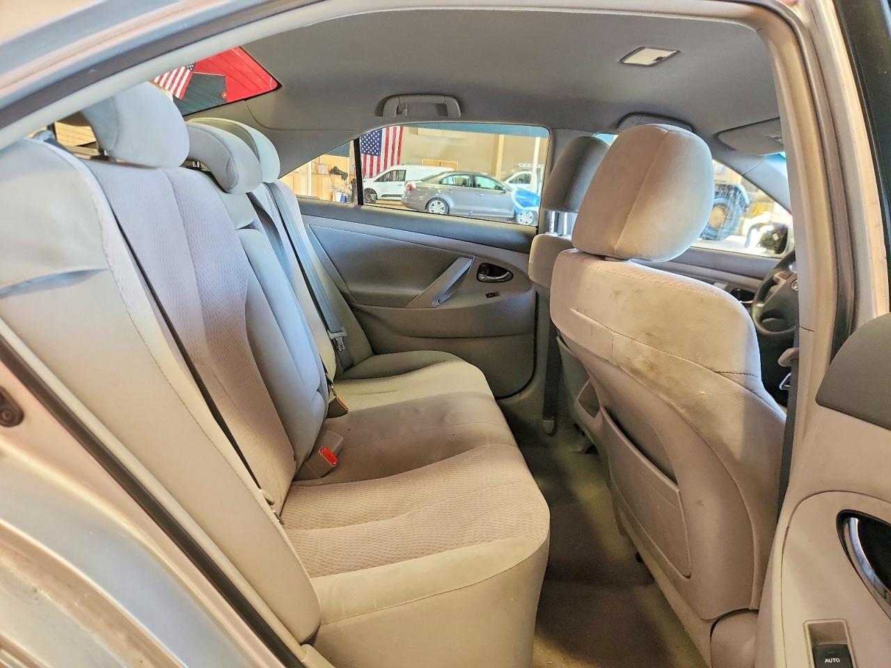 2010 TOYOTA CAMRY