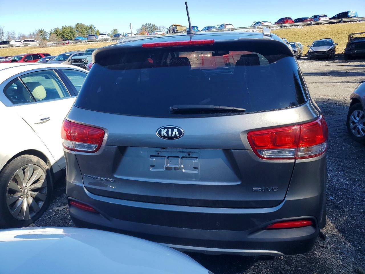 2016 KIA SORENTO