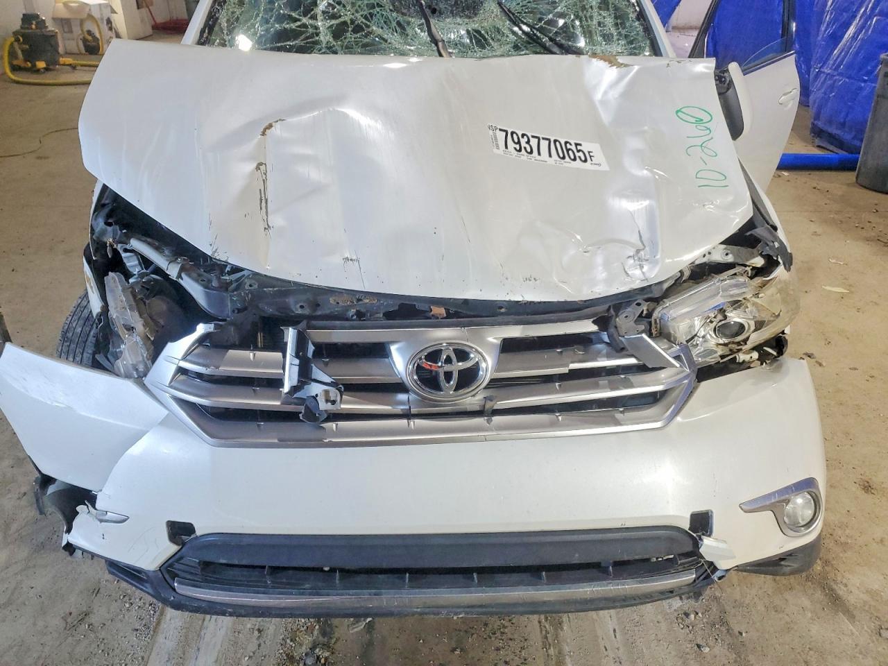 2011 TOYOTA HIGHLANDER