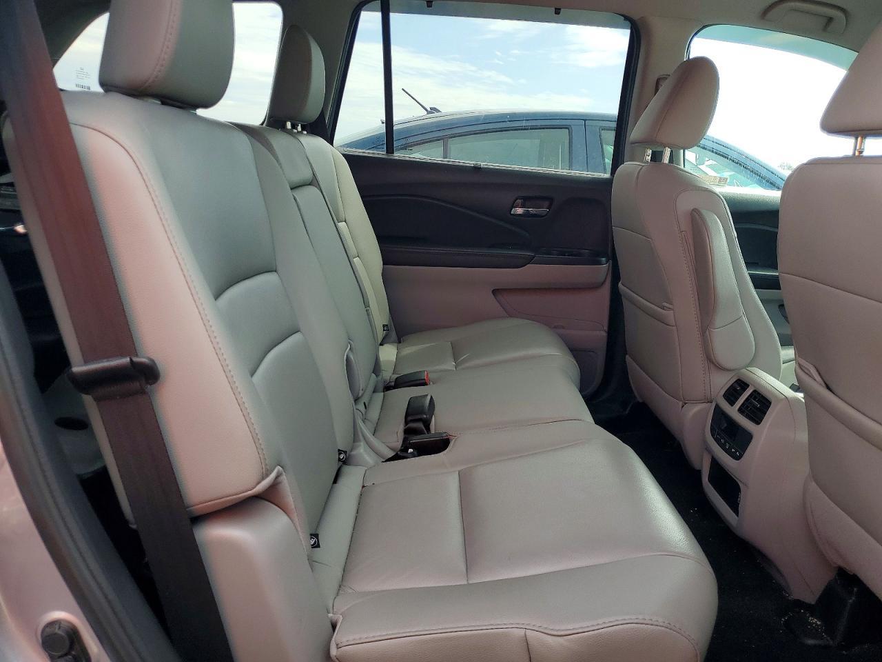 2019 HONDA PILOT
