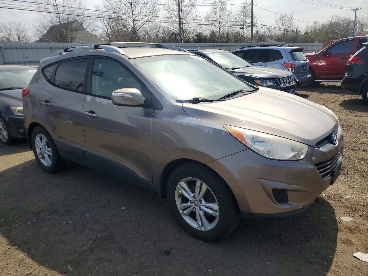 2012 HYUNDAI TUCSON