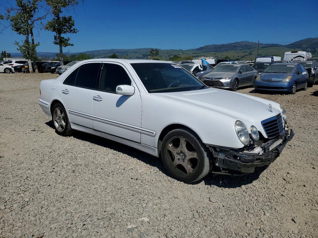2000 MERCEDES-BENZ E-Class