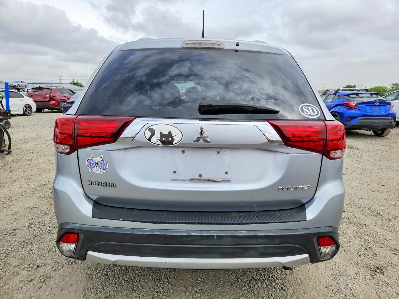 2016 MITSUBISHI outlander