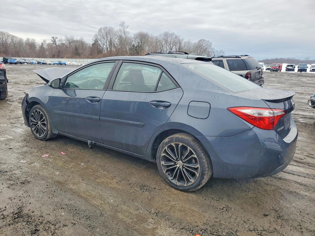 2015 TOYOTA COROLLA