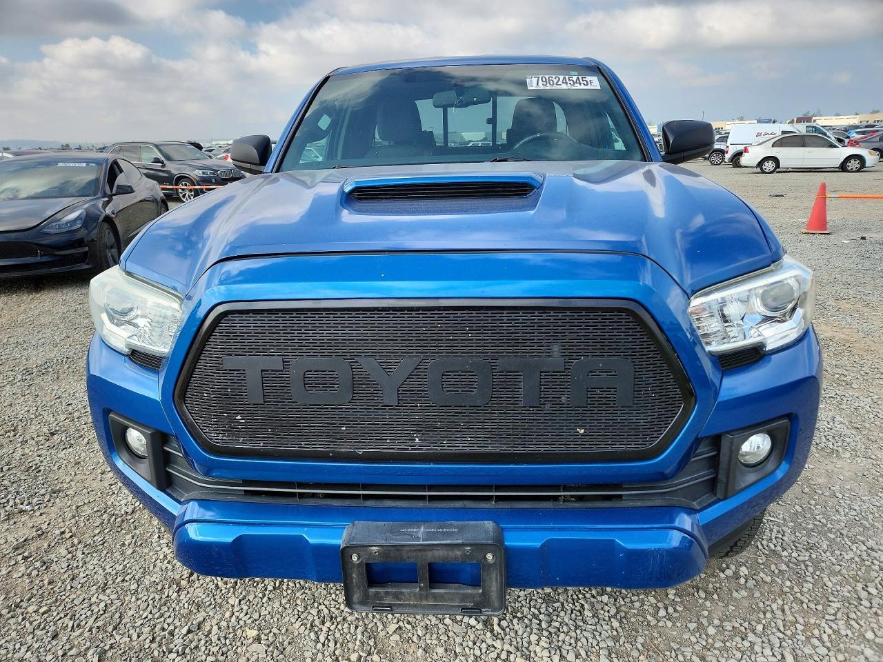 2016 TOYOTA TACOMA