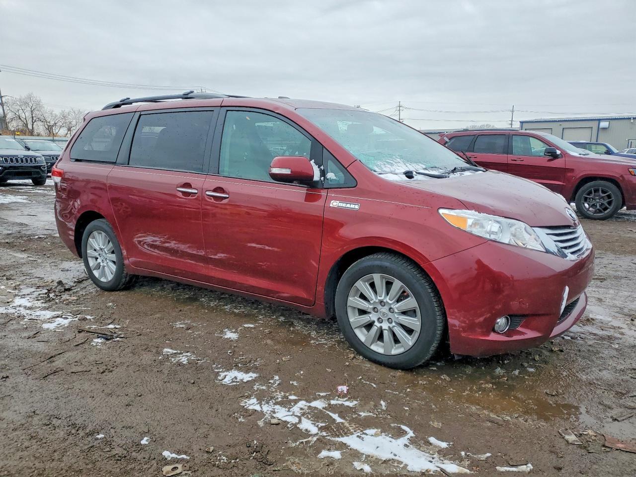 2013 TOYOTA SIENNA