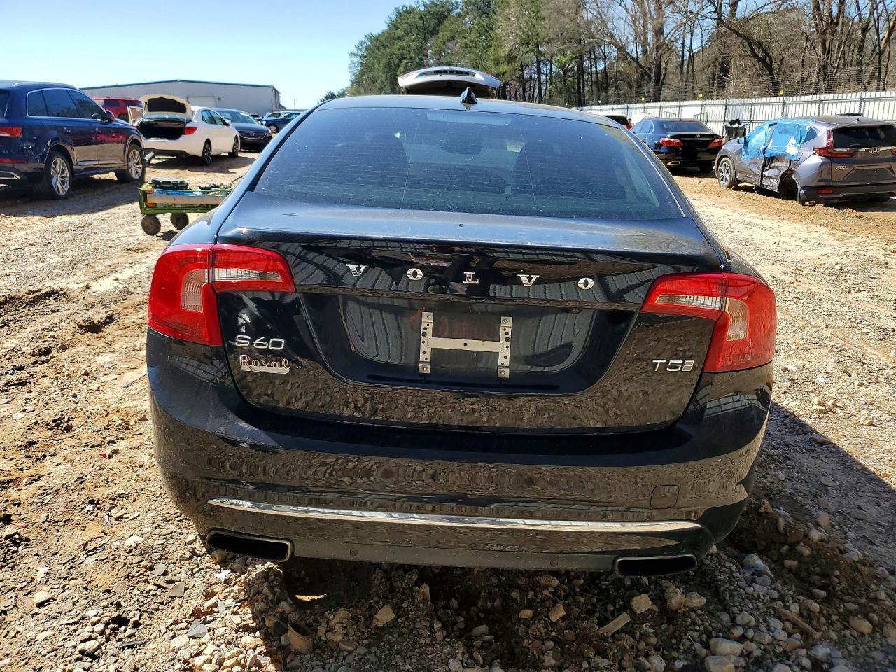2018 VOLVO S60