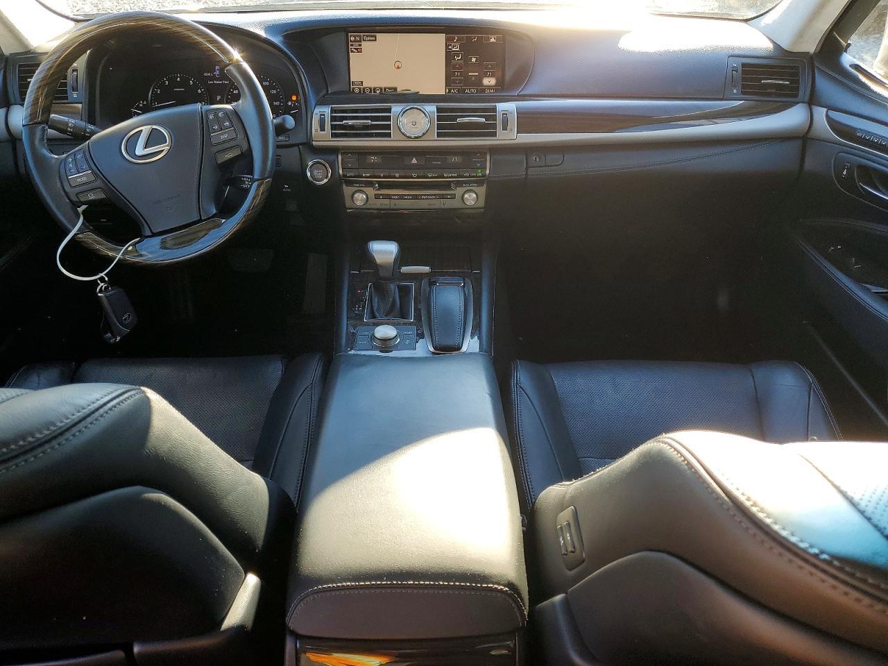 2015 LEXUS LS 460