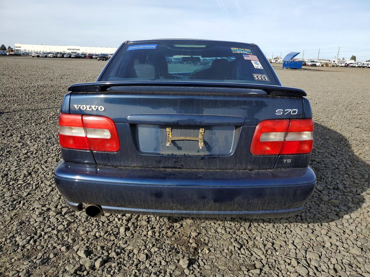 2000 VOLVO S70
