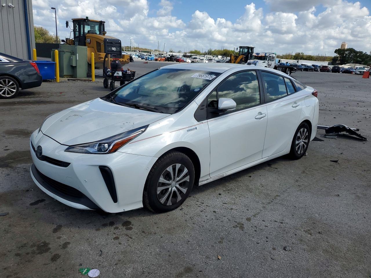 2022 TOYOTA PRIUS