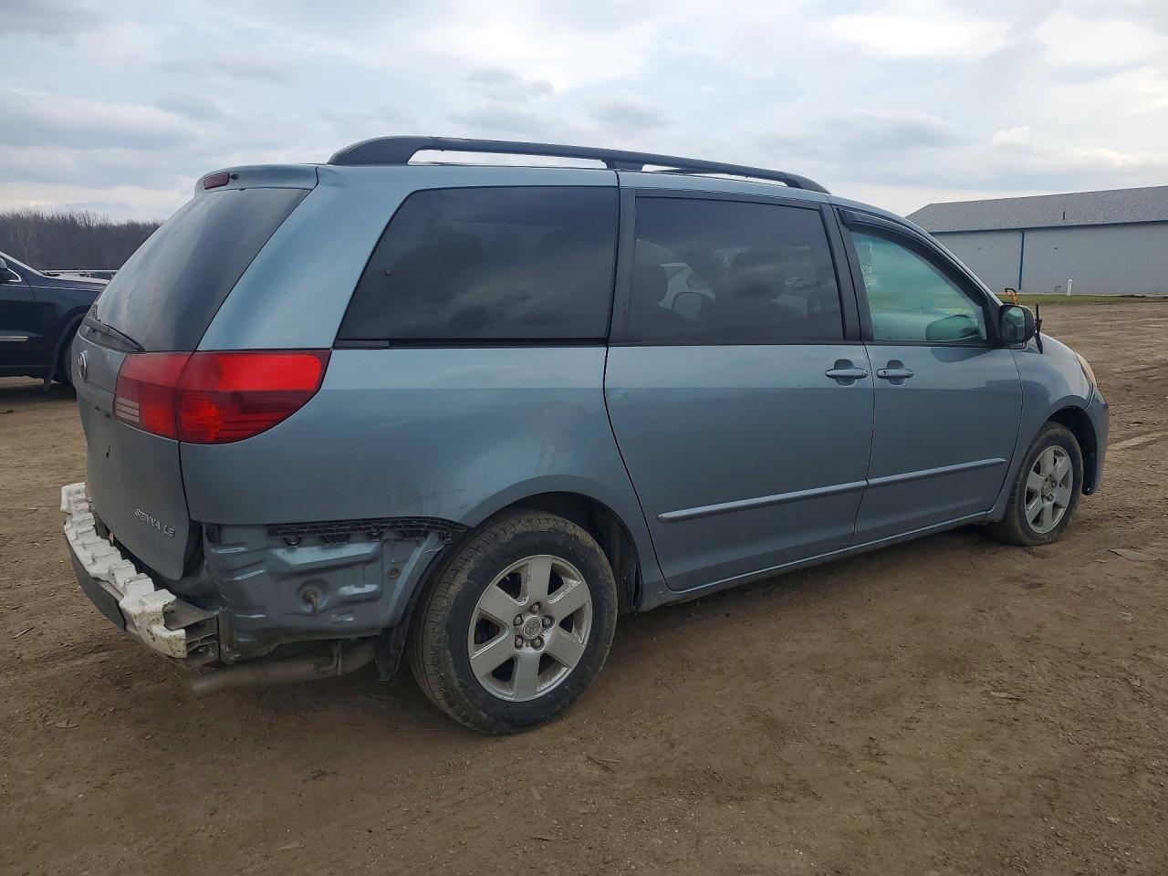 2004 TOYOTA SIENNA