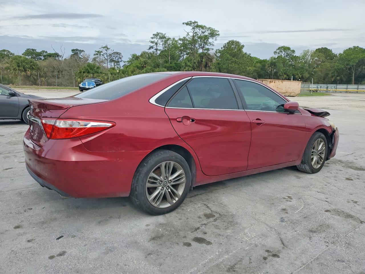 2016 TOYOTA CAMRY