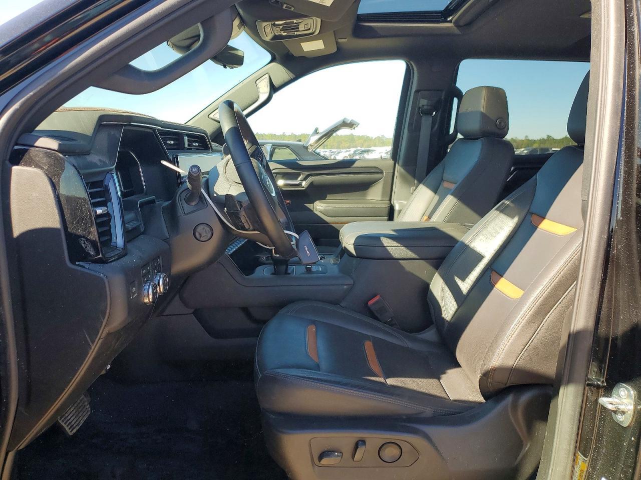 2024 GMC Sierra