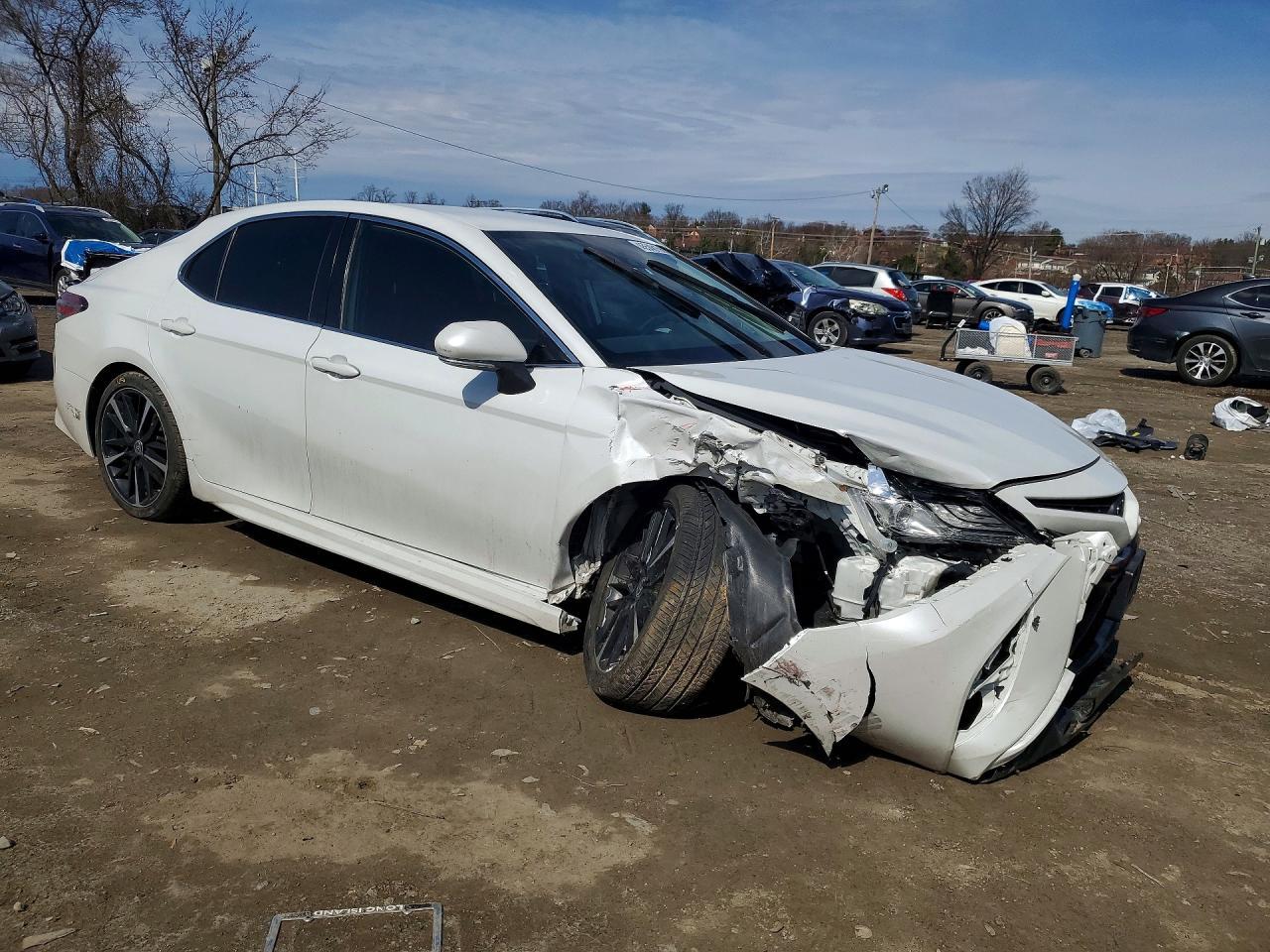 2019 TOYOTA CAMRY