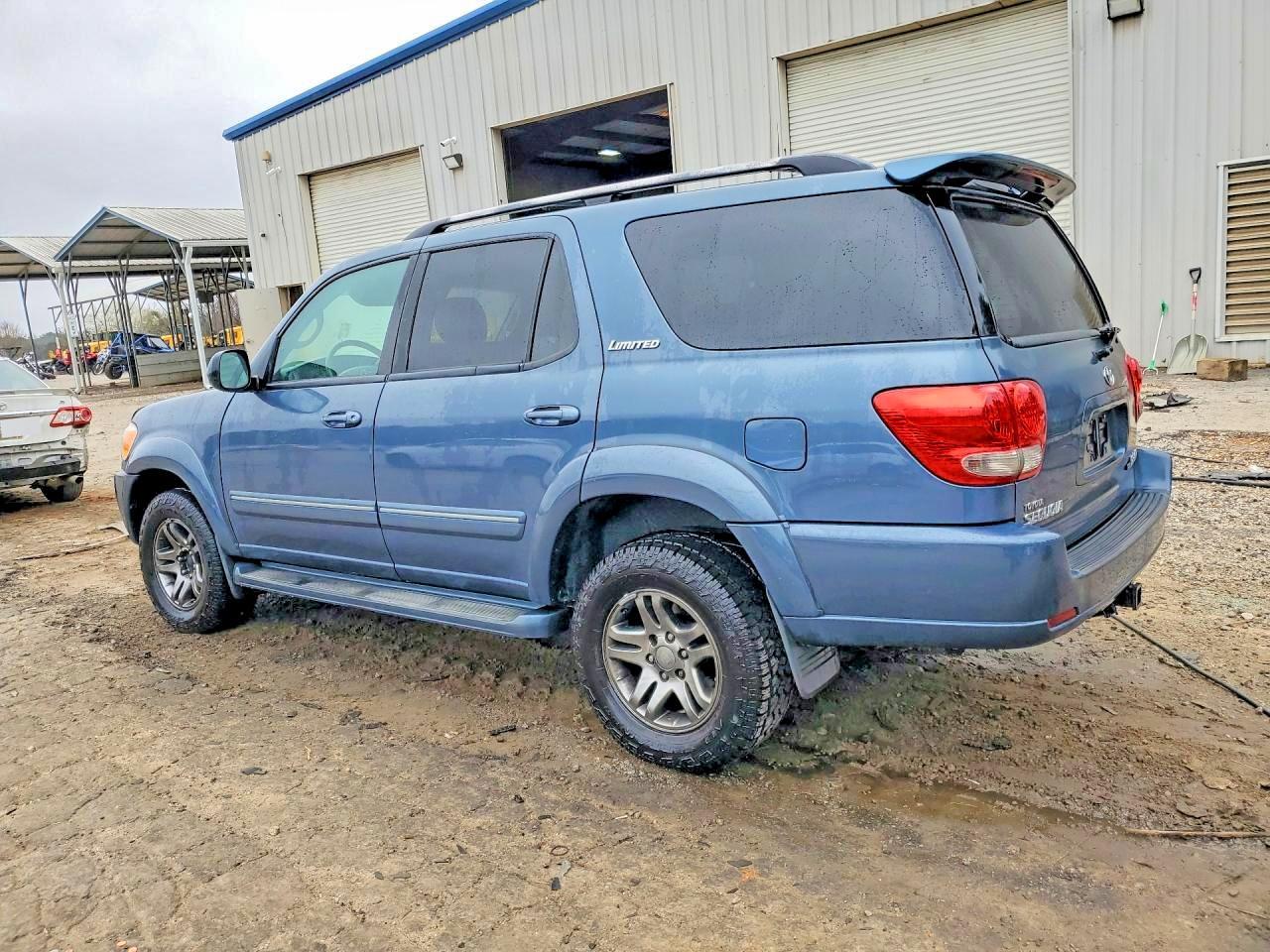 2005 TOYOTA Sequoia