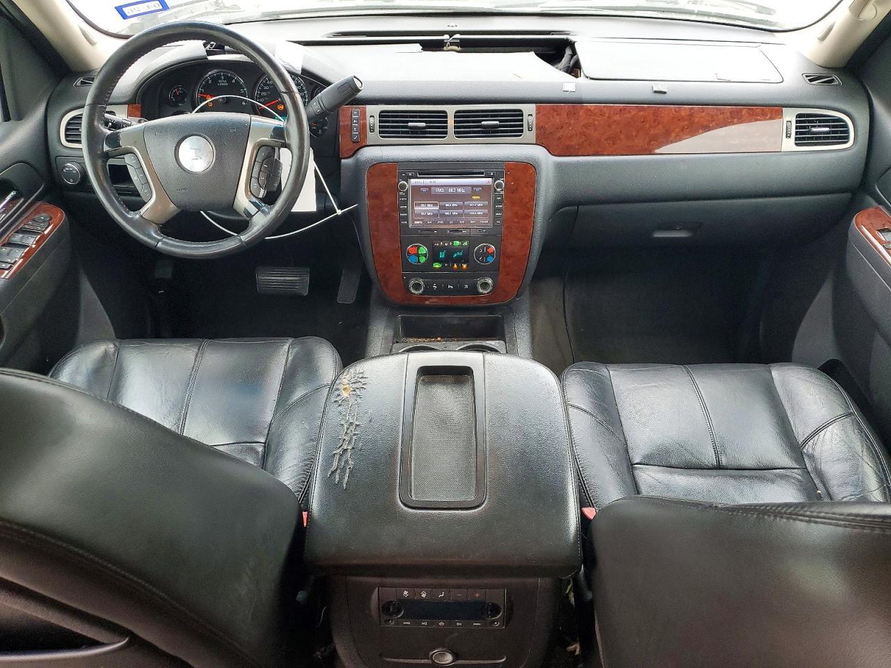 2011 CHEVROLET Tahoe