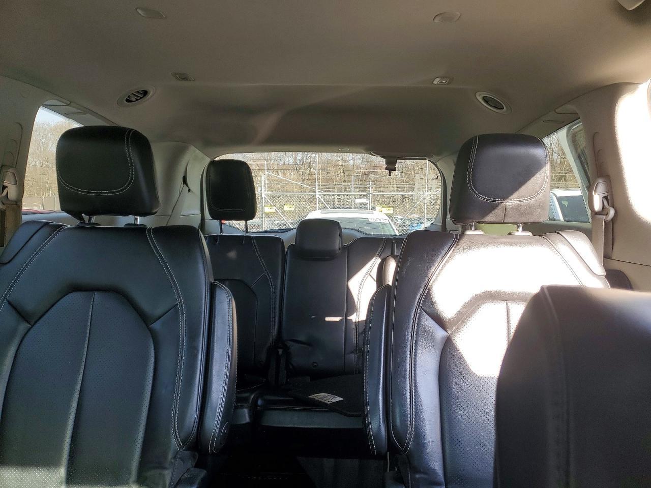 2020 CHRYSLER Voyager