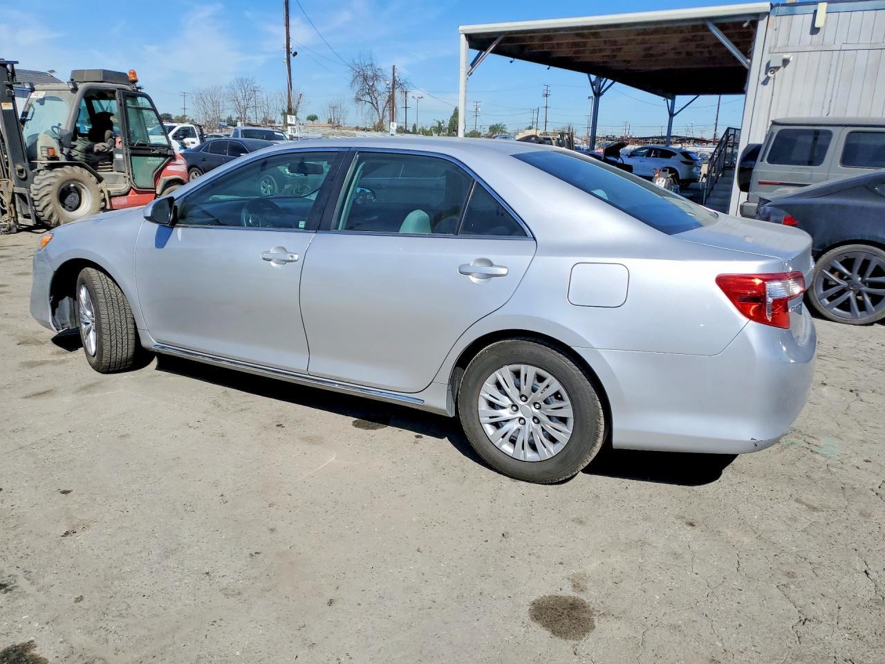 2014 TOYOTA CAMRY